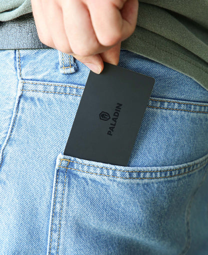 Paladin NFC/RFID Blocker Card, Schutz vor Datendiebstahl und Phishing-Attacken dank elektromagnetischem Schutzschild, im Kreditkartenformat